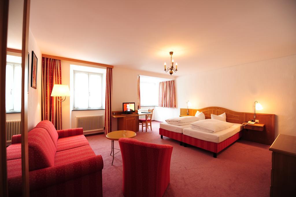 Hotel Krone Matrei am Brenner Rom bilde