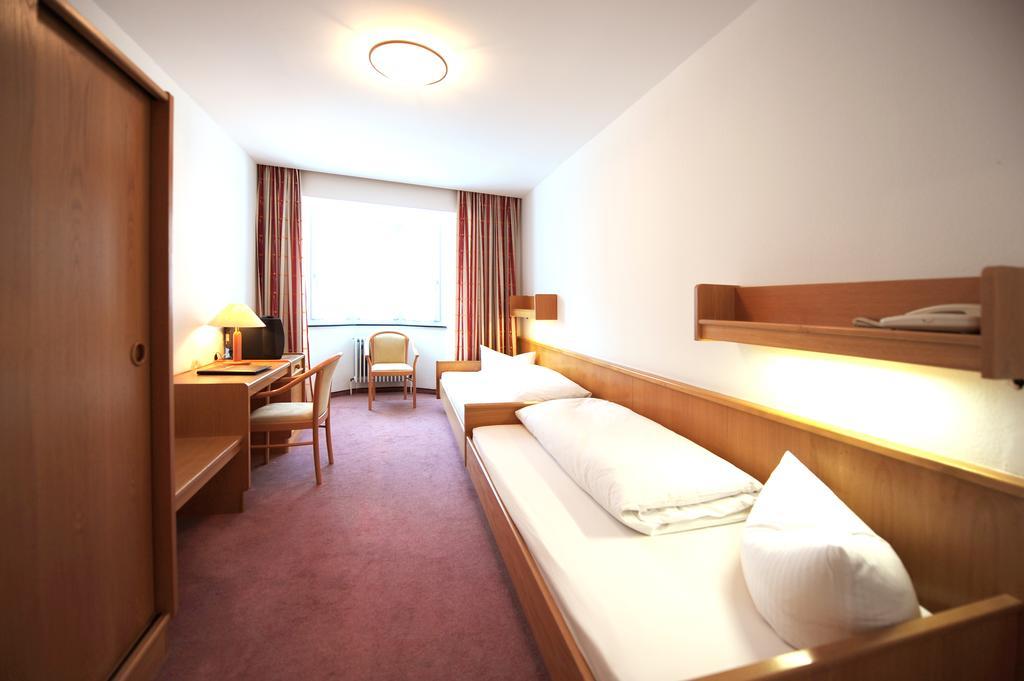 Hotel Krone Matrei am Brenner Eksteriør bilde
