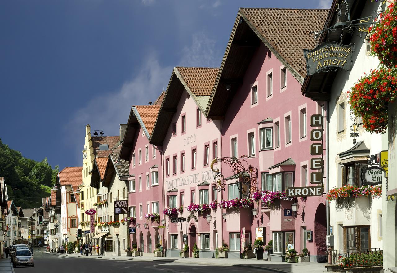 Hotel Krone Matrei am Brenner Eksteriør bilde