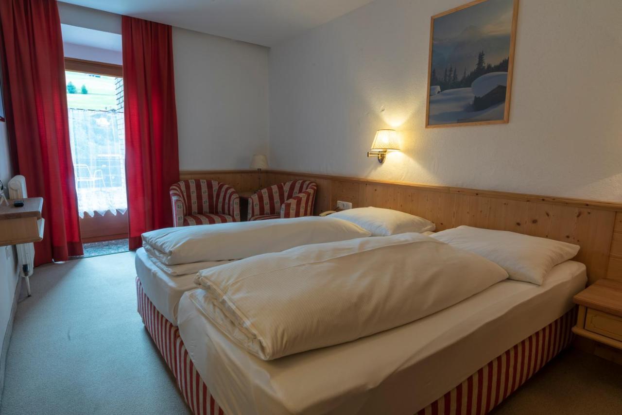 Hotel Krone Matrei am Brenner Eksteriør bilde