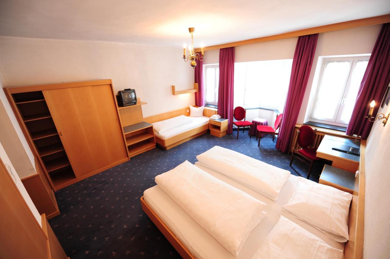 Hotel Krone Matrei am Brenner Eksteriør bilde
